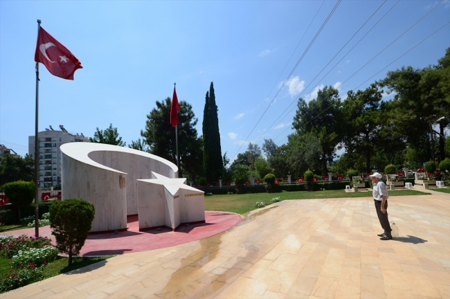 83 yaşındaki Kore gazisinin 30 yıldır devam eden "şehitlik nöbeti"